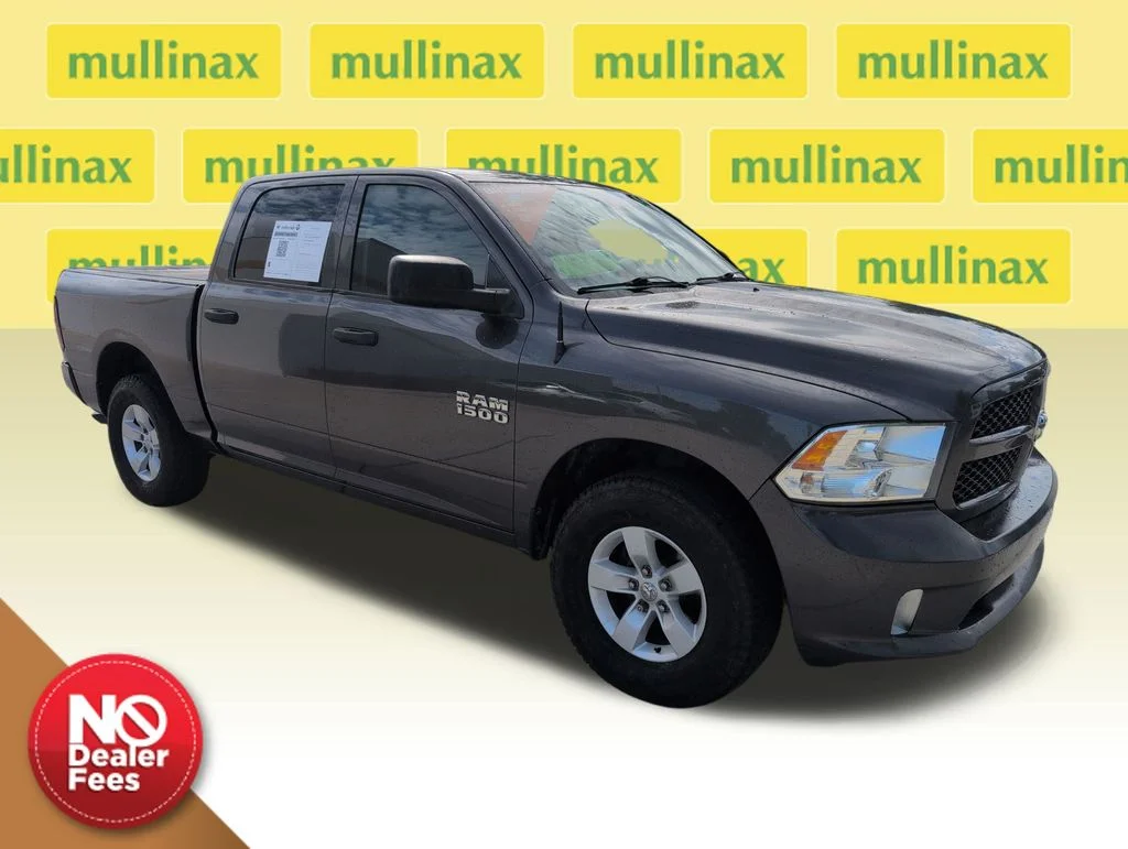 2017 RAM 1500 Express 4x4 Crew Cab 5'7's photo