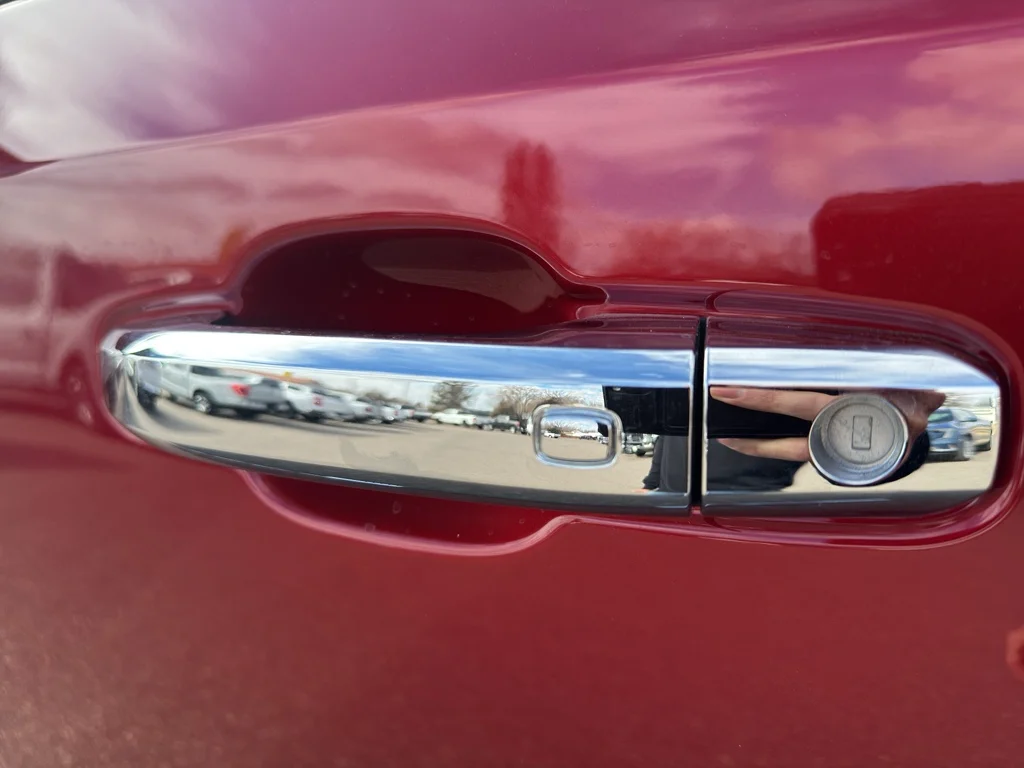 2026 GMC Sierra 1500 SLT - Photo 10