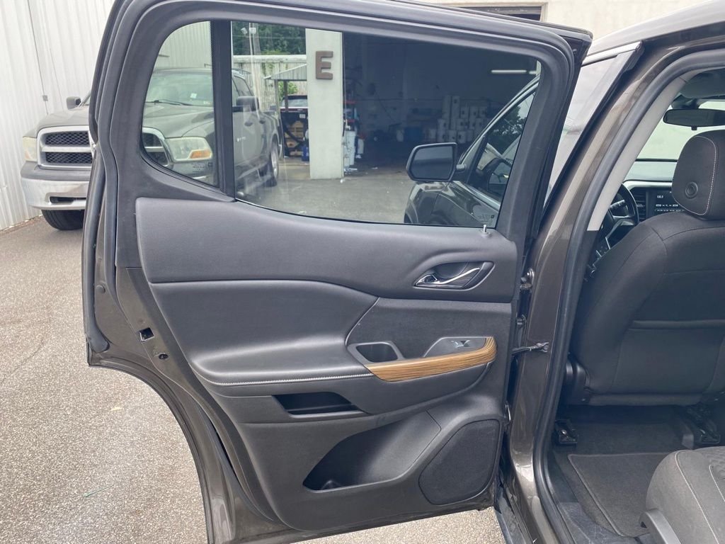 Used 2019 Gray GMC SLE-1 image 13
