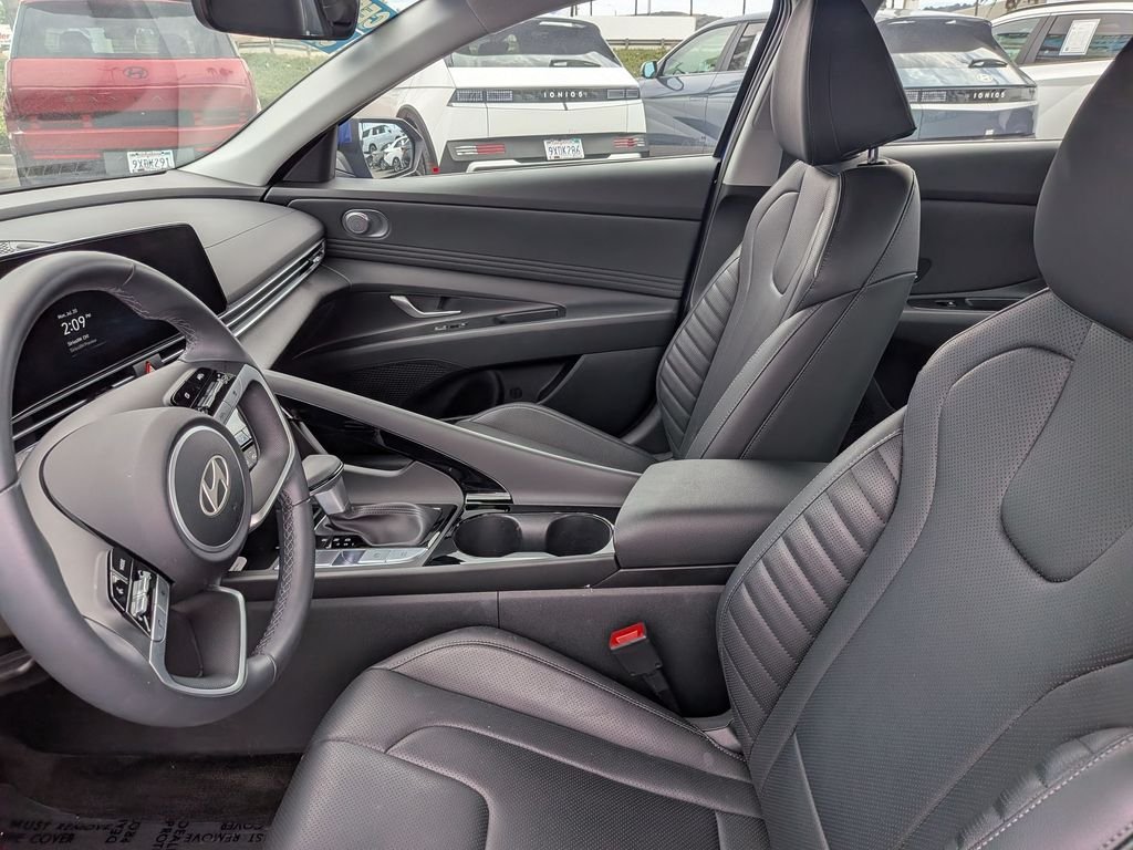 2026 Hyundai Elantra Limited - Photo 15