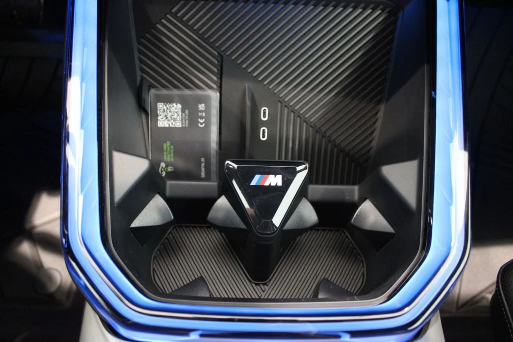 New 2026 Alpine White BMW 30 xDrive image 17