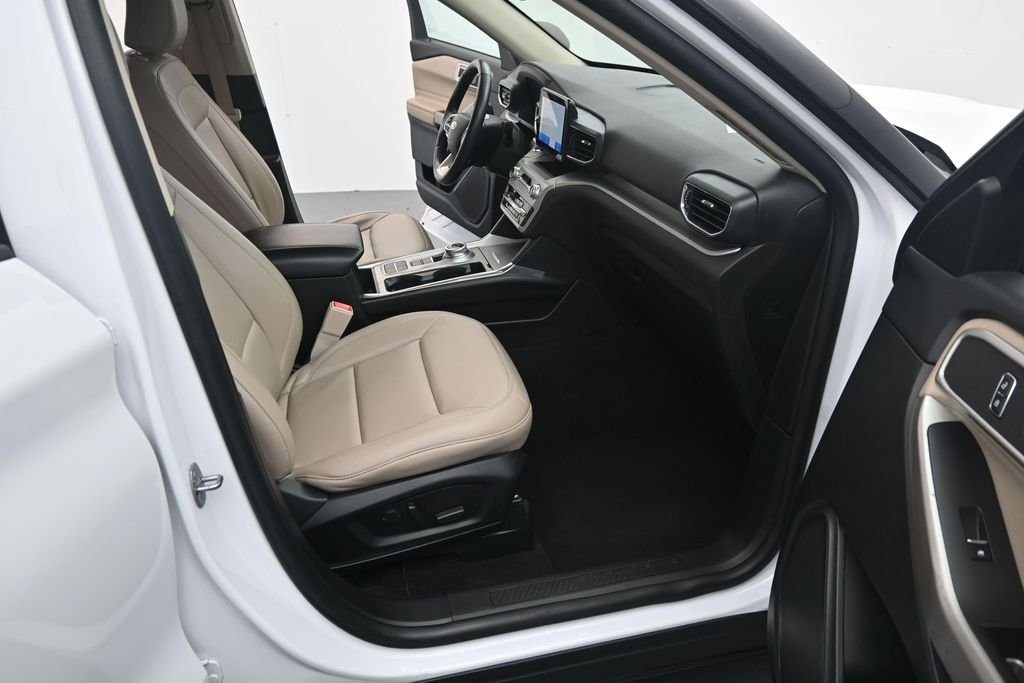 Used 2023 White Ford XLT image 23