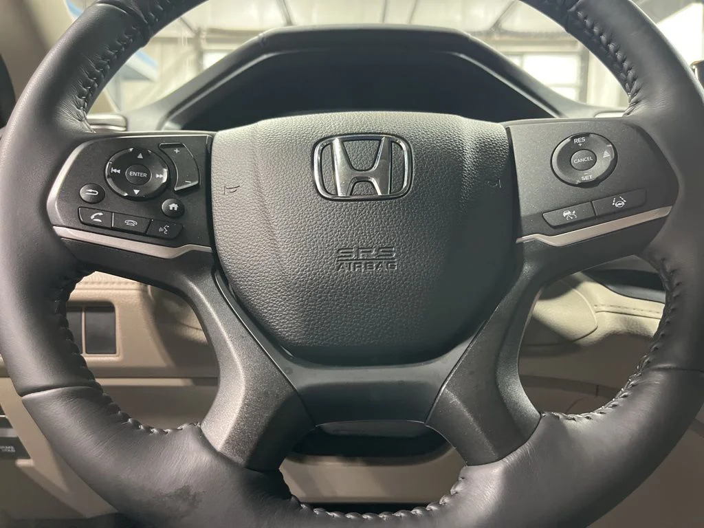 Certified Used 2024 Platinum White Pearl Honda EX-L image 16