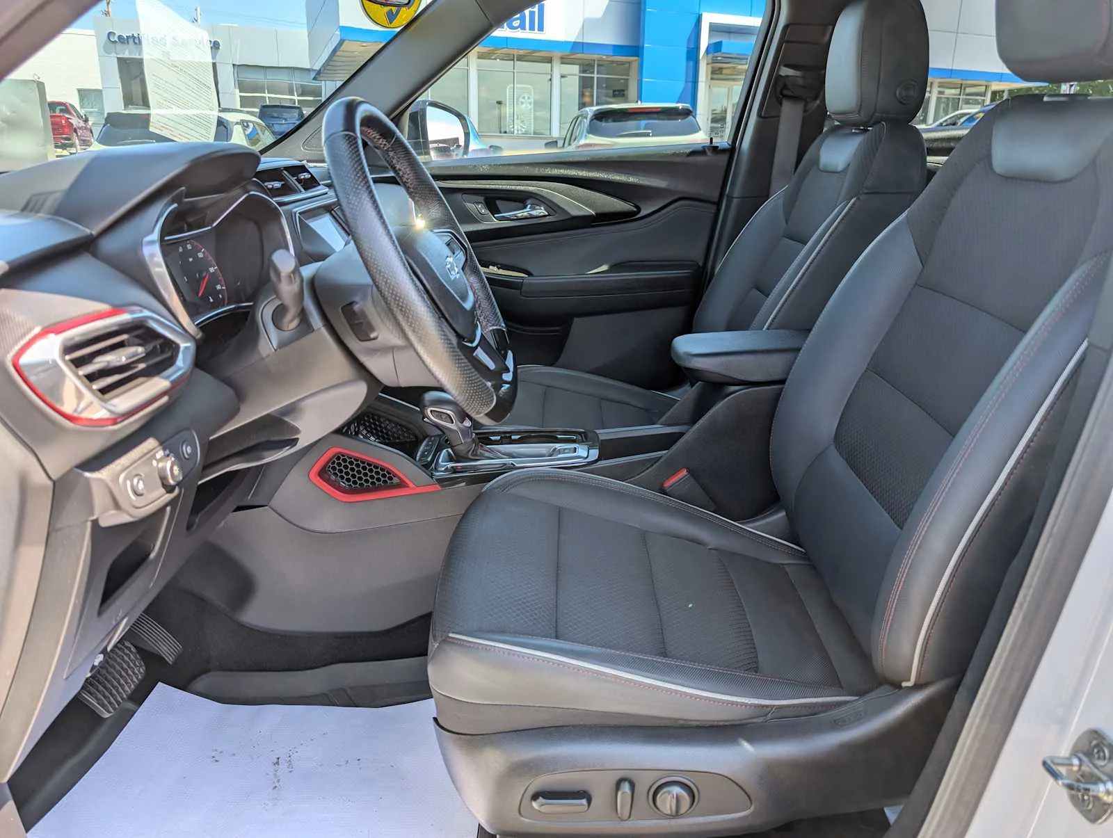 Used 2022 SUMMIT WHITE Chevrolet RS image 4