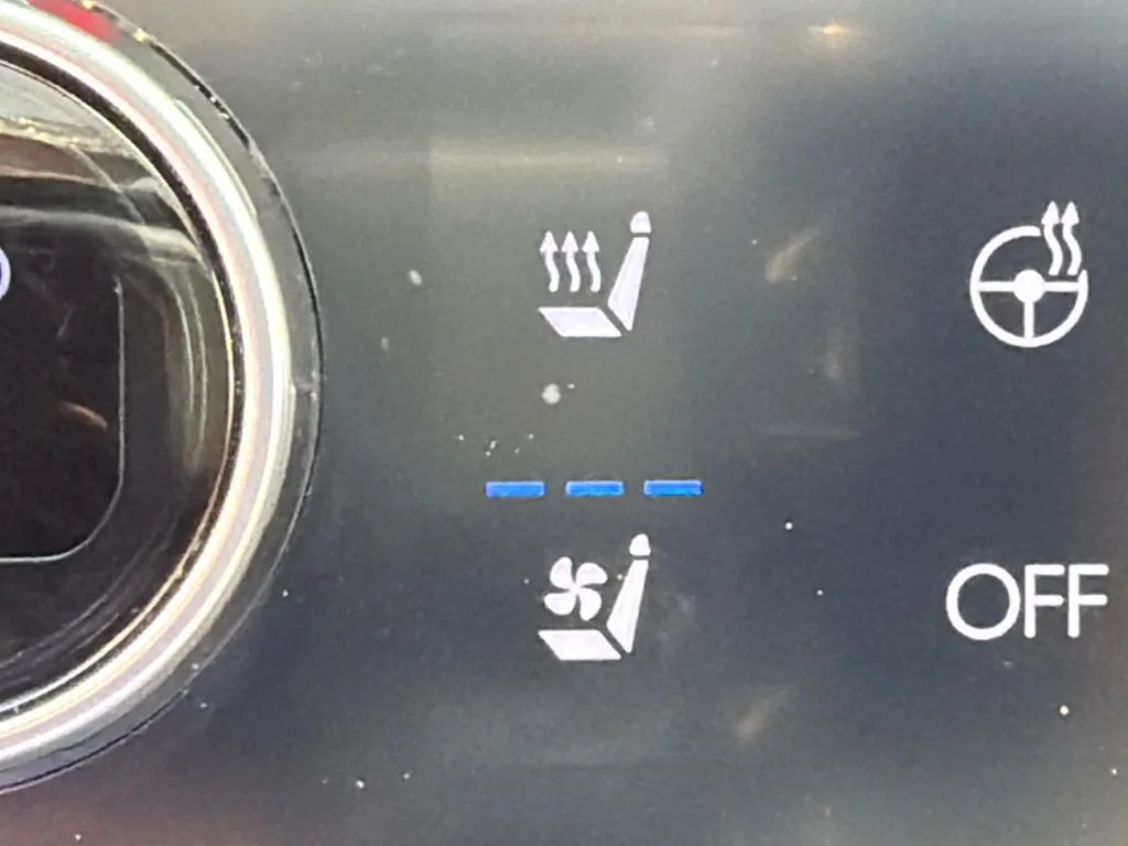 Used 2025 Black Hyundai Limited image 30