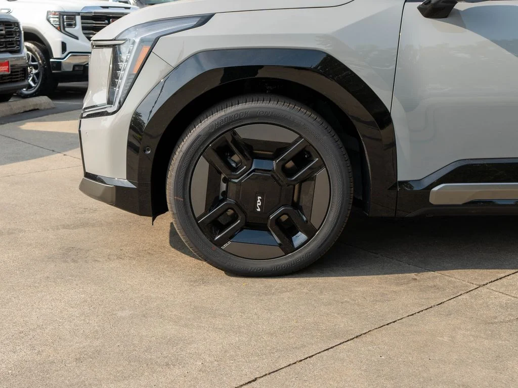 New 2026 Wolf Gray / Black Roof Kia GT-Line AWD image 34