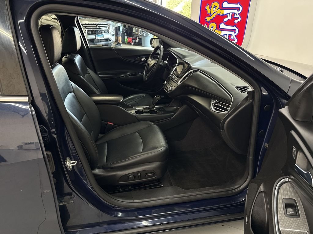 Used 2017 Velvet Chevrolet LT image 18