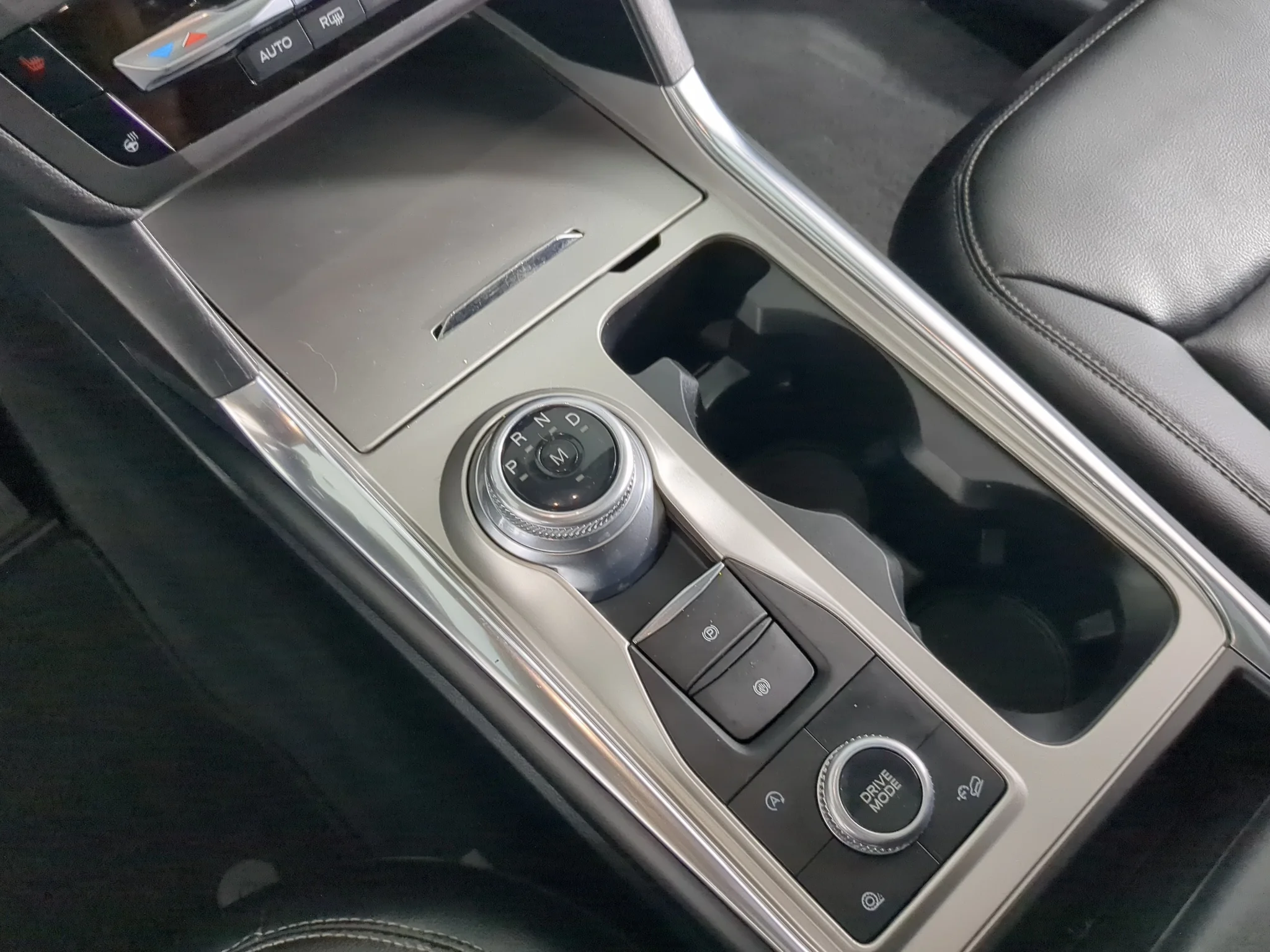 Used 2020 Agate Black Metallic Ford XLT image 25
