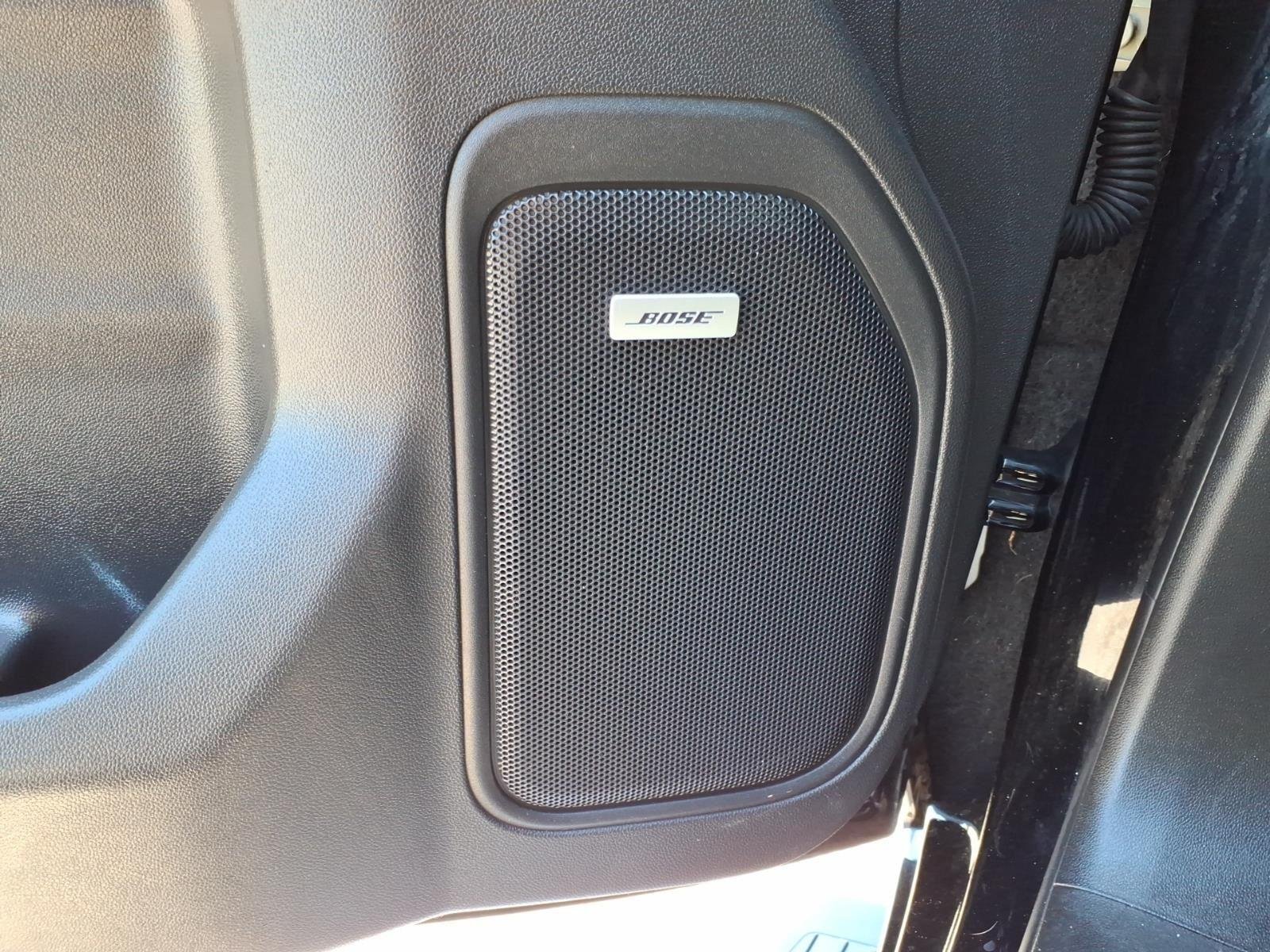 Used 2021 Onyx Black GMC SLT image 6