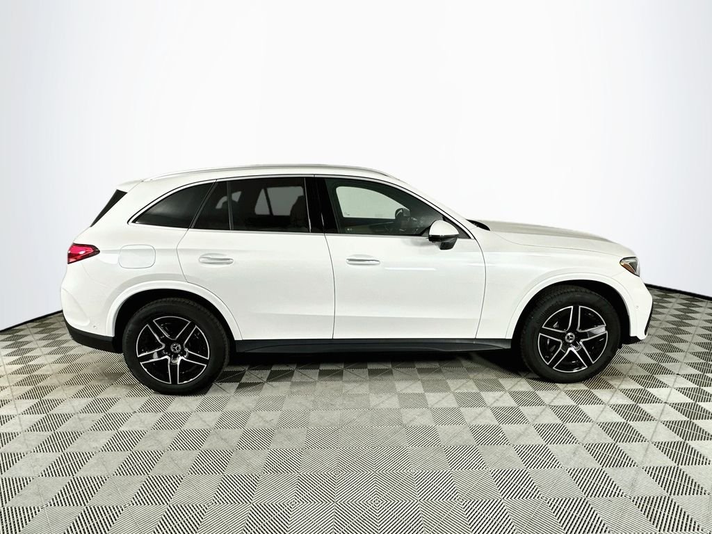 New 2027 MANUFAKTUR Moonlight White Metallic Mercedes-Benz GLC 350e image 8