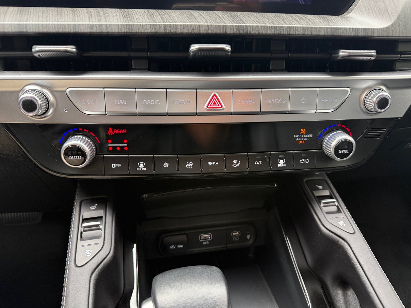 Certified Used 2025 Moss Kia EX image 13