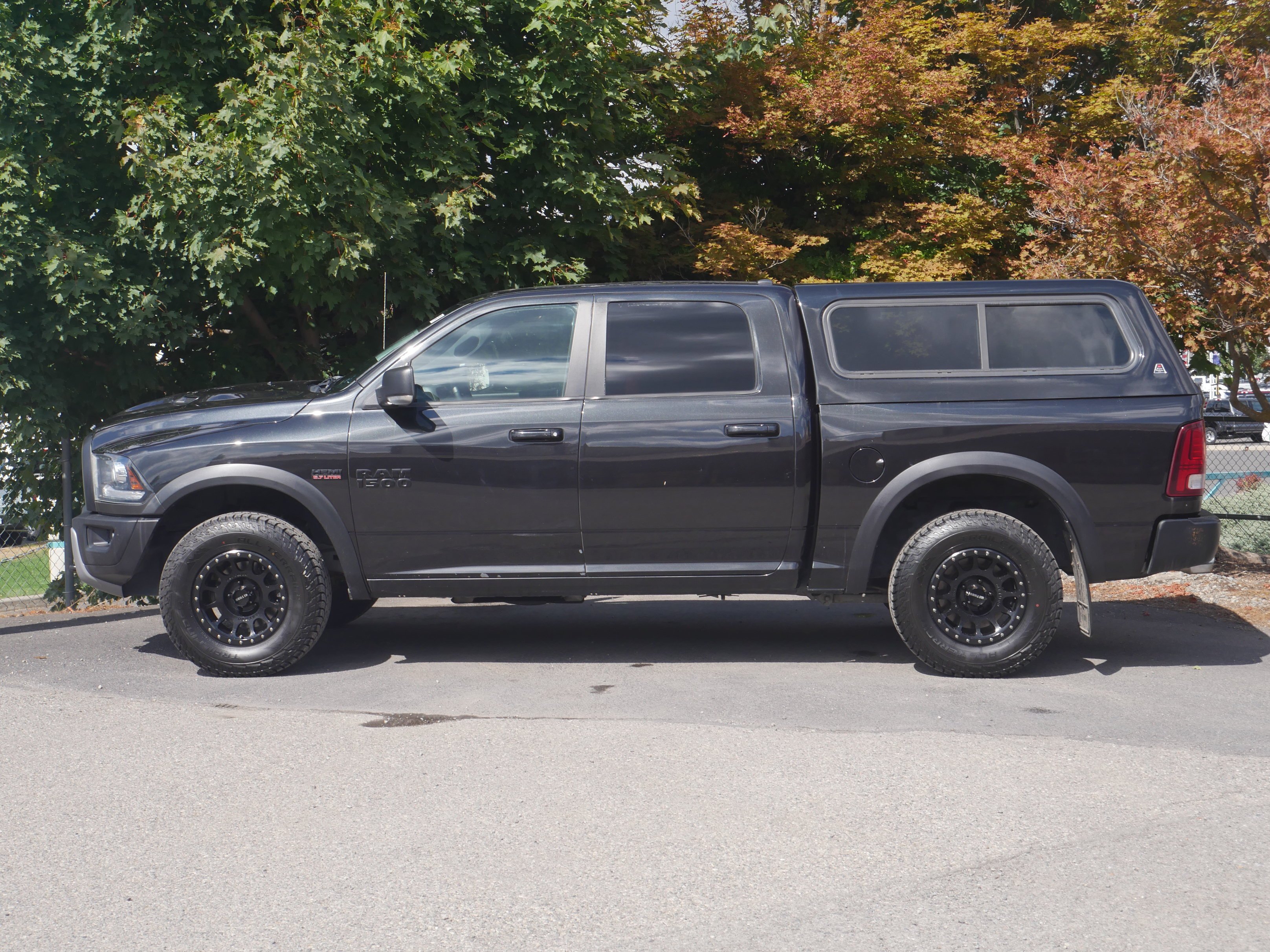 Used 2016 Brilliant Black Crystal Pearlcoat Ram Rebel image 17