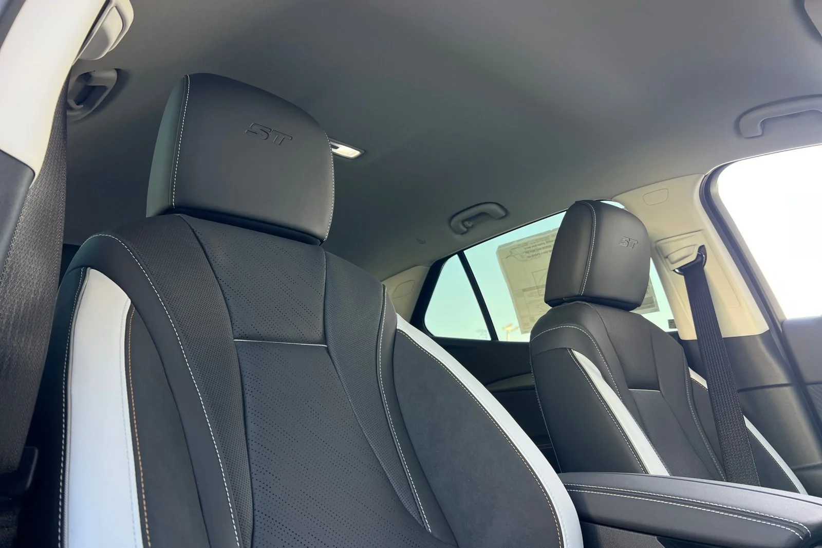2026 Buick Envision Sport Touring - Photo 18