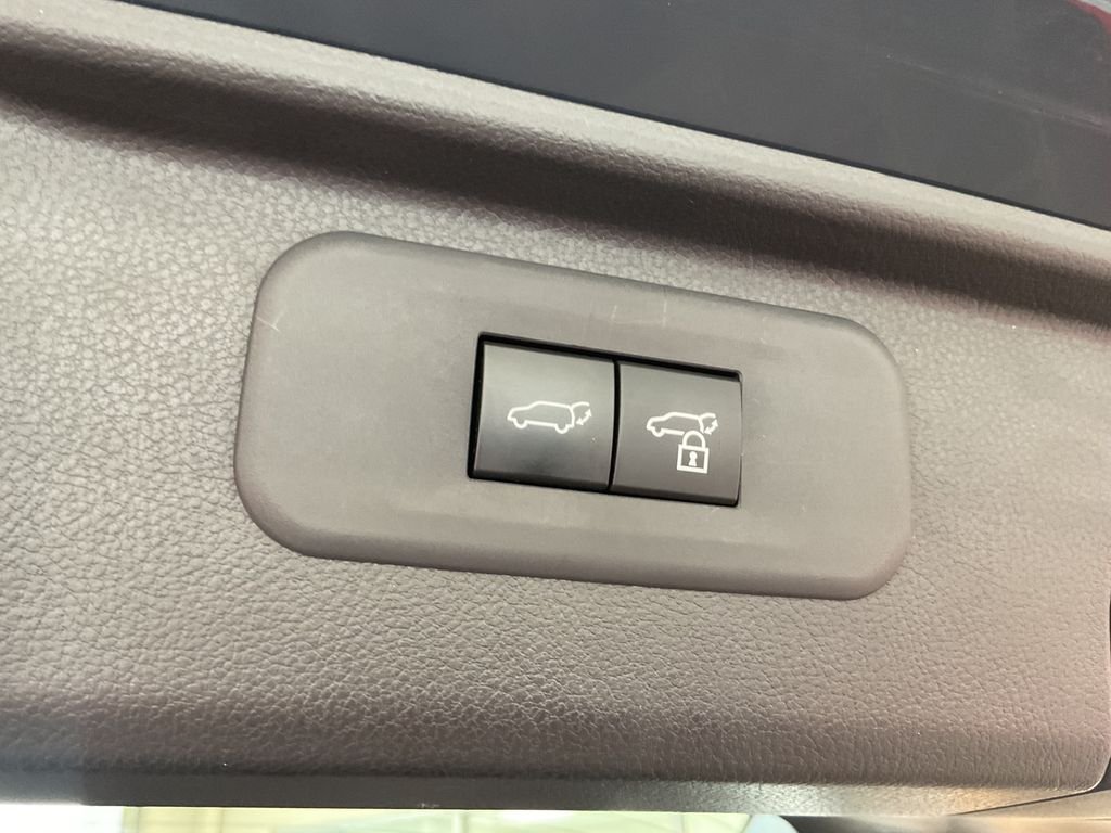 Used 2025 White Toyota XLE image 12
