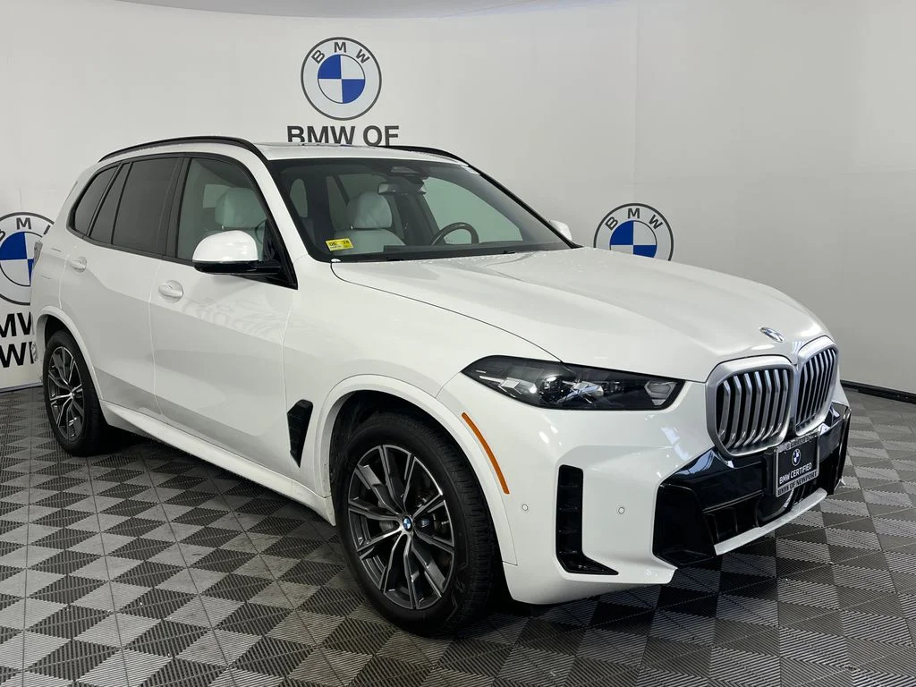 Used 2024 White BMW xDrive40i image 1