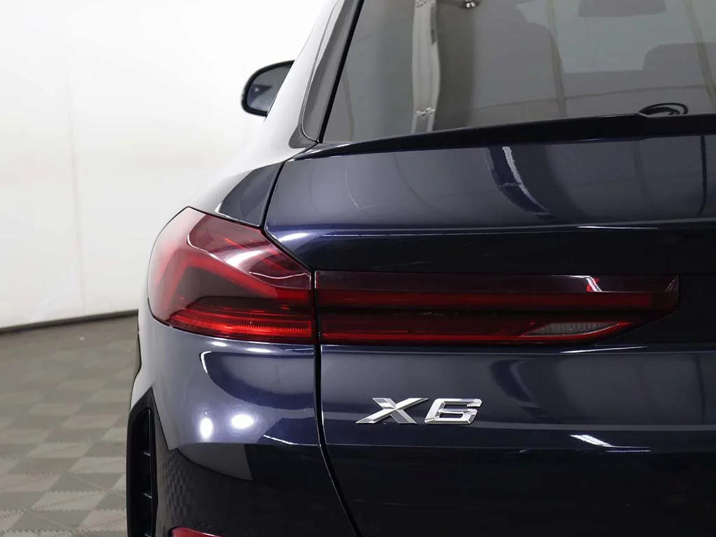 Used 2024 Carbon Black Metallic BMW xDrive40i image 19