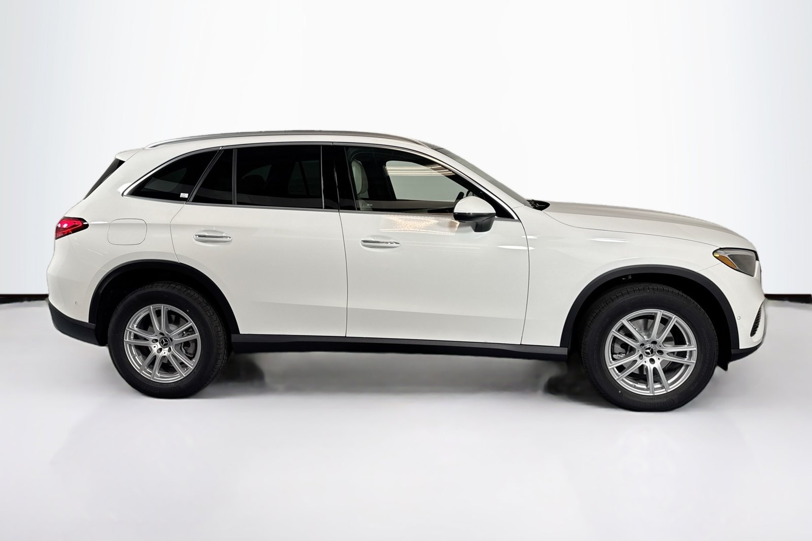 New 2026 Black Mercedes-Benz GLC 300 image 4
