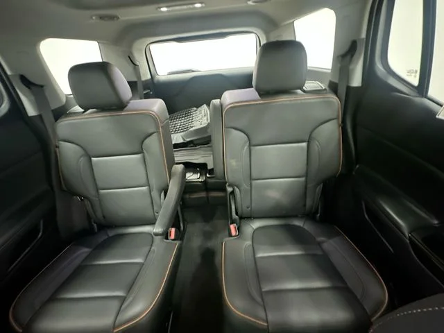 Used 2023 White GMC AT4 image 26