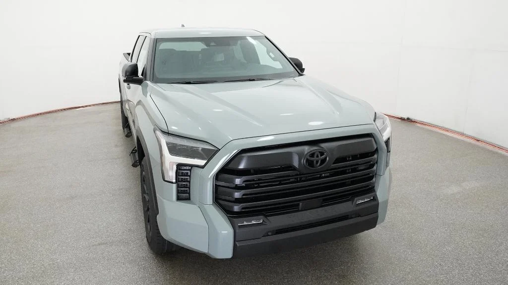 New 2026 Lunar Rock Toyota SR5 image 8
