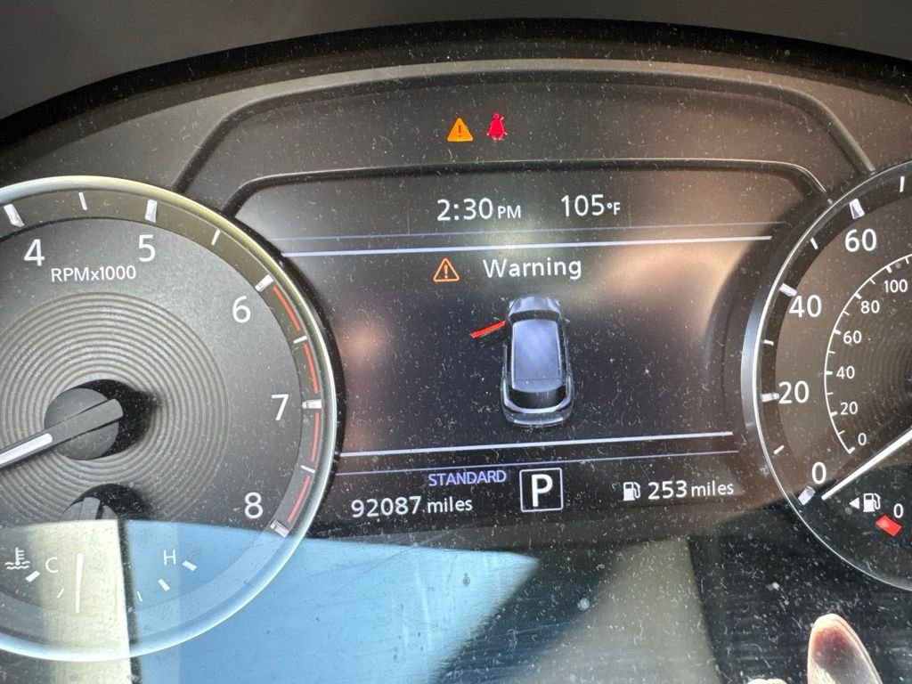 Used 2019 Graphite Shadow INFINITI LUXE image 5