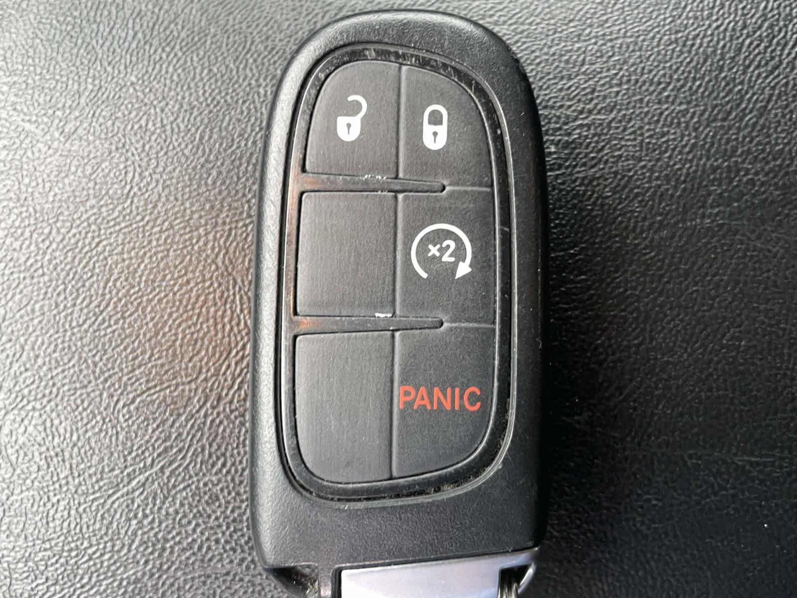 Used 2019 Bright White Clearcoat Jeep Latitude Plus image 4
