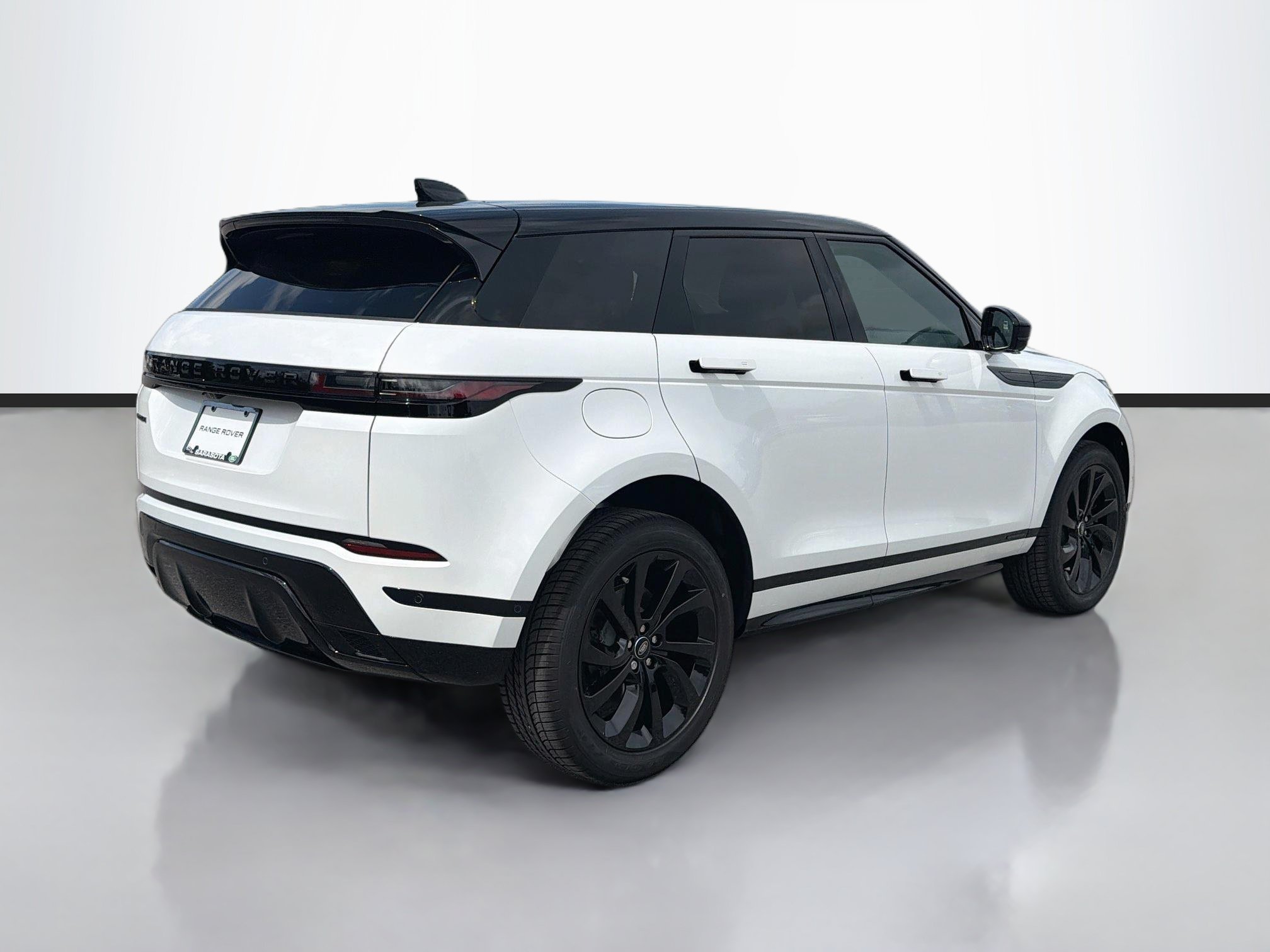 New 2026 Ostuni Pearl White Land Rover Hoxton Edition image 5
