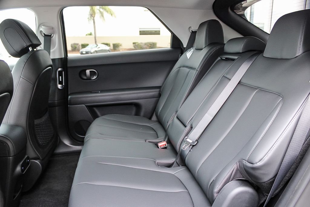 New 2026 Black Hyundai SEL image 19