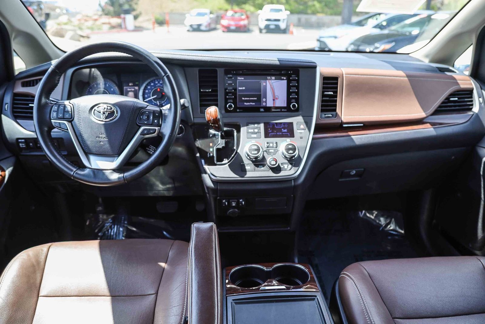Certified Used 2020 Blizzard Pearl Toyota Limited image 12