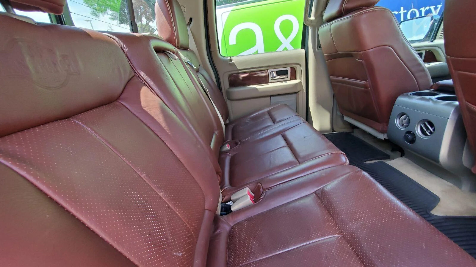 Used 2010 Tuxedo Black Metallic Ford XL image 6