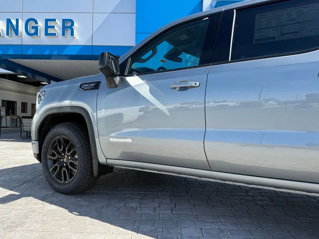 New 2026 Sterling Metallic GMC Elevation image 13
