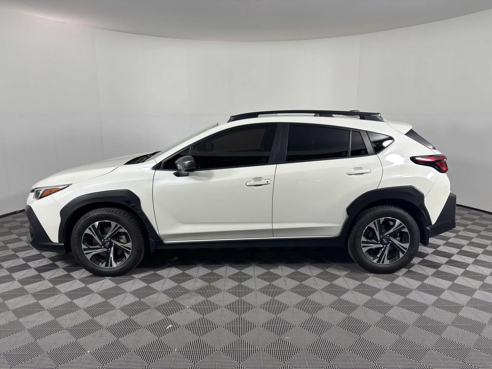 Used 2024 Crystal White Pearl Subaru Premium image 2
