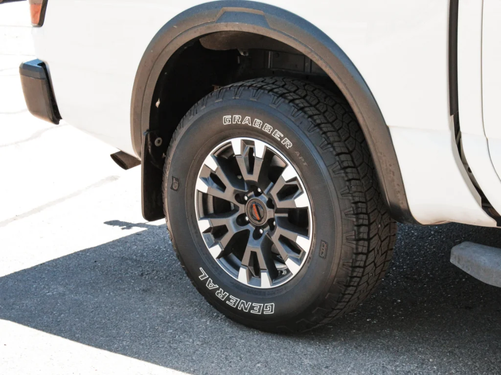 Used 2021 Glacier White Nissan PRO-4X image 4
