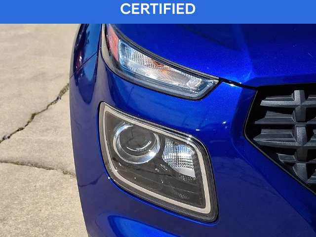 Used 2022 Blue Hyundai SE image 9