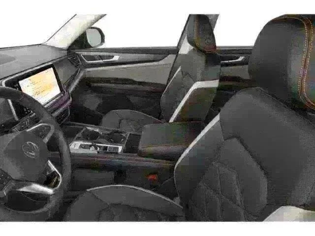 New 2026 Opal White Pearl Volkswagen 2.0T Peak Edition image 6