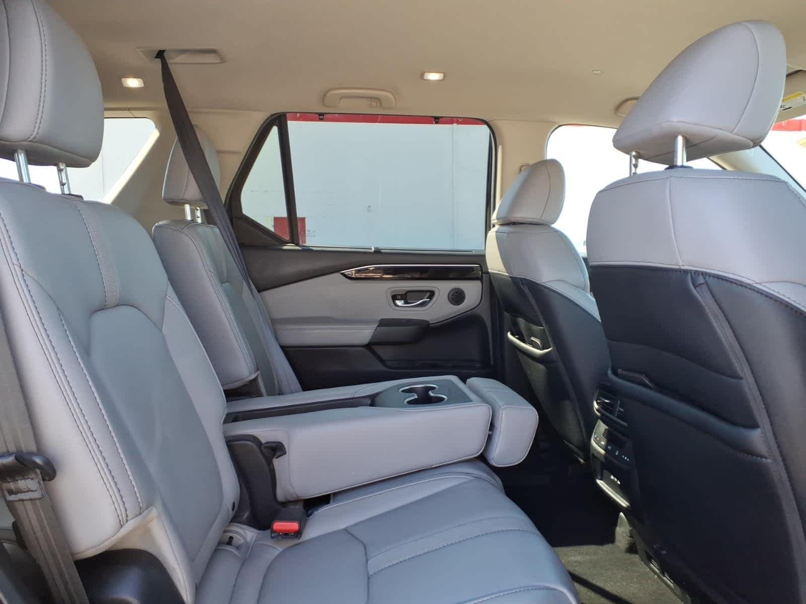 2025 Honda Pilot EX-L - Photo 22