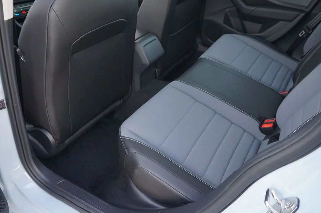 Certified Used 2025 Gray Volkswagen 1.5T SE image 28