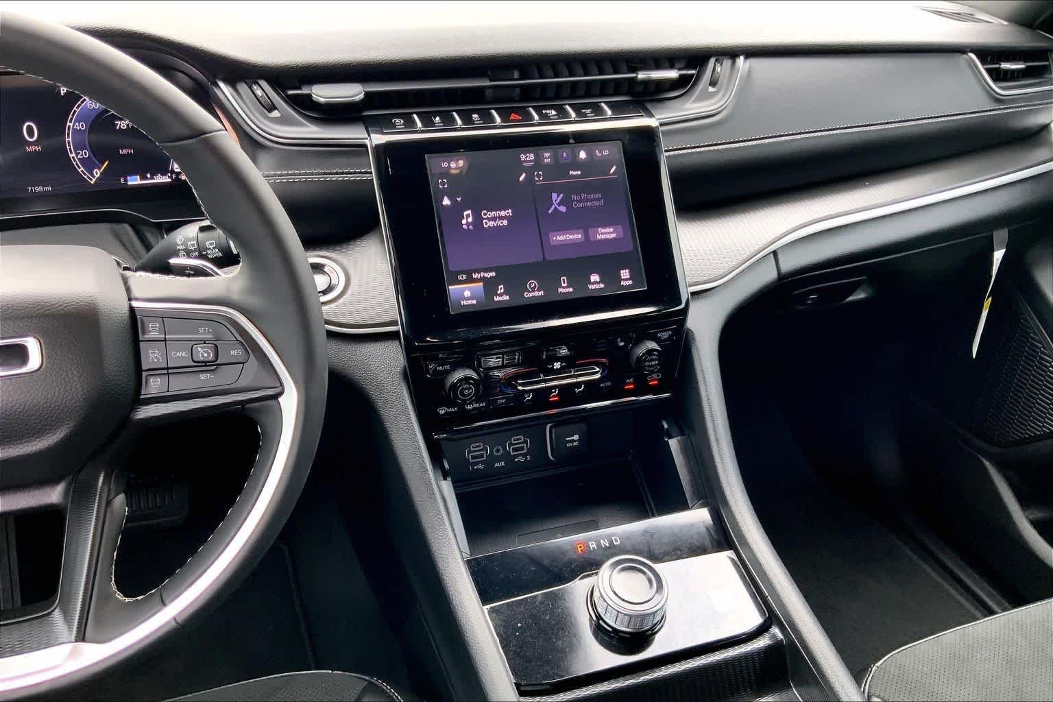 Used 2025 Silver Zynith Jeep Altitude X image 7