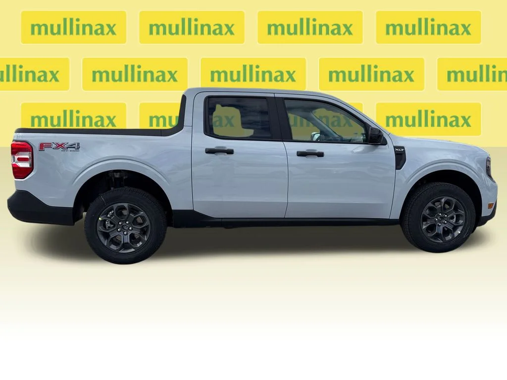 New 2026 White Ford XLT image 14