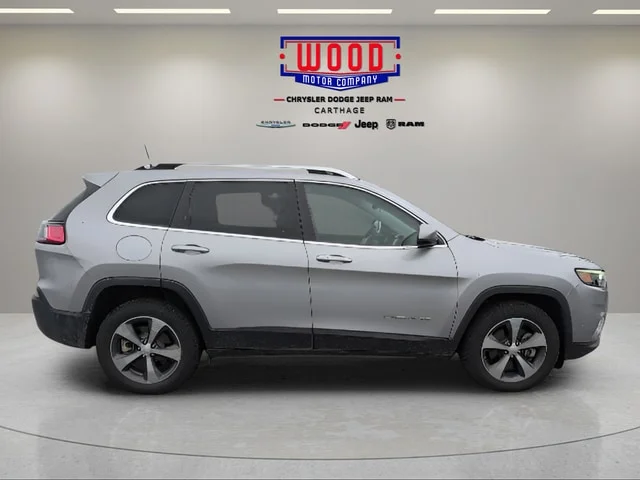 Used 2019 Billet Silver Metallic Clearcoat Jeep Limited image 2