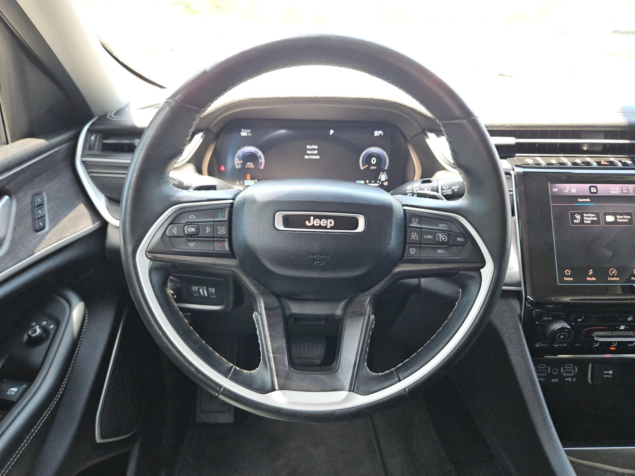Used 2022 Bright White Clearcoat Jeep Limited image 21