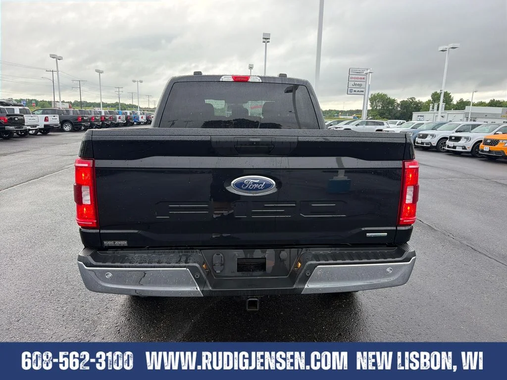 Used 2021 Black Ford XLT image 5