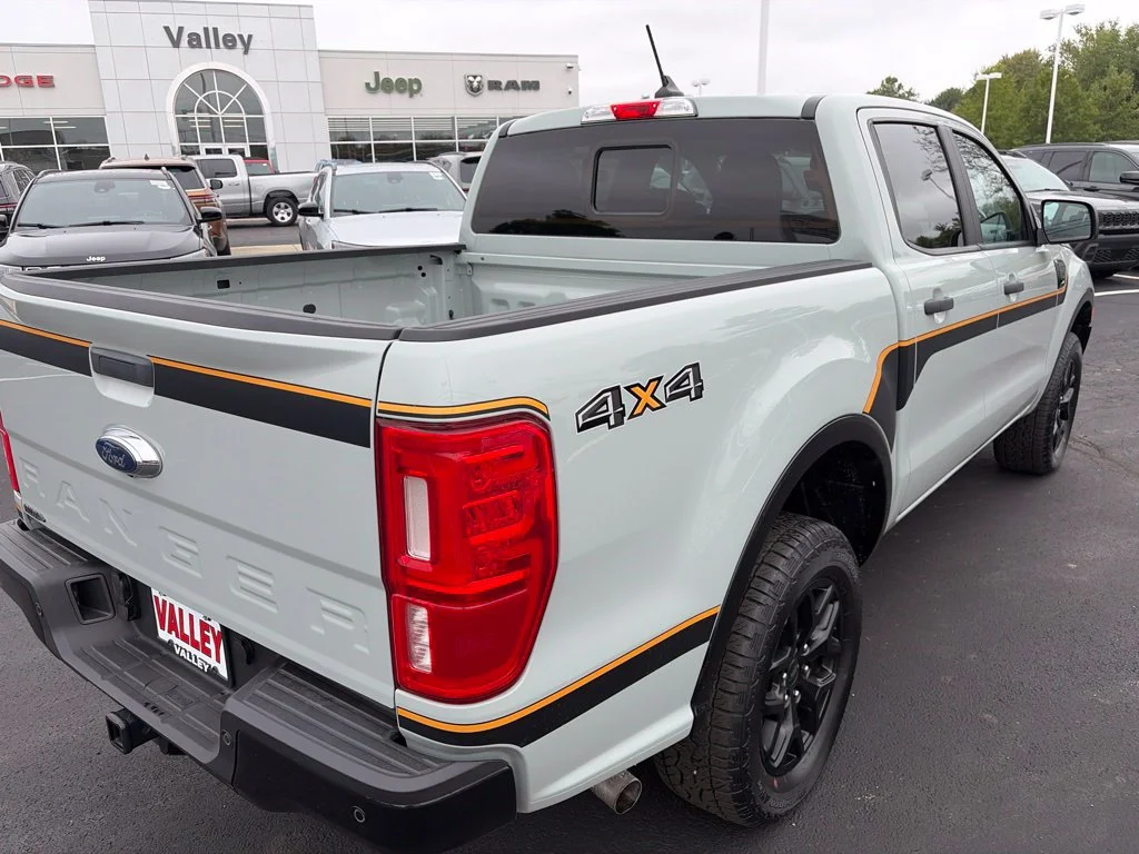 Used 2022 Green Ford XLT image 7