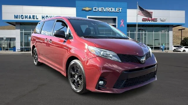 2020 Toyota Sienna SE