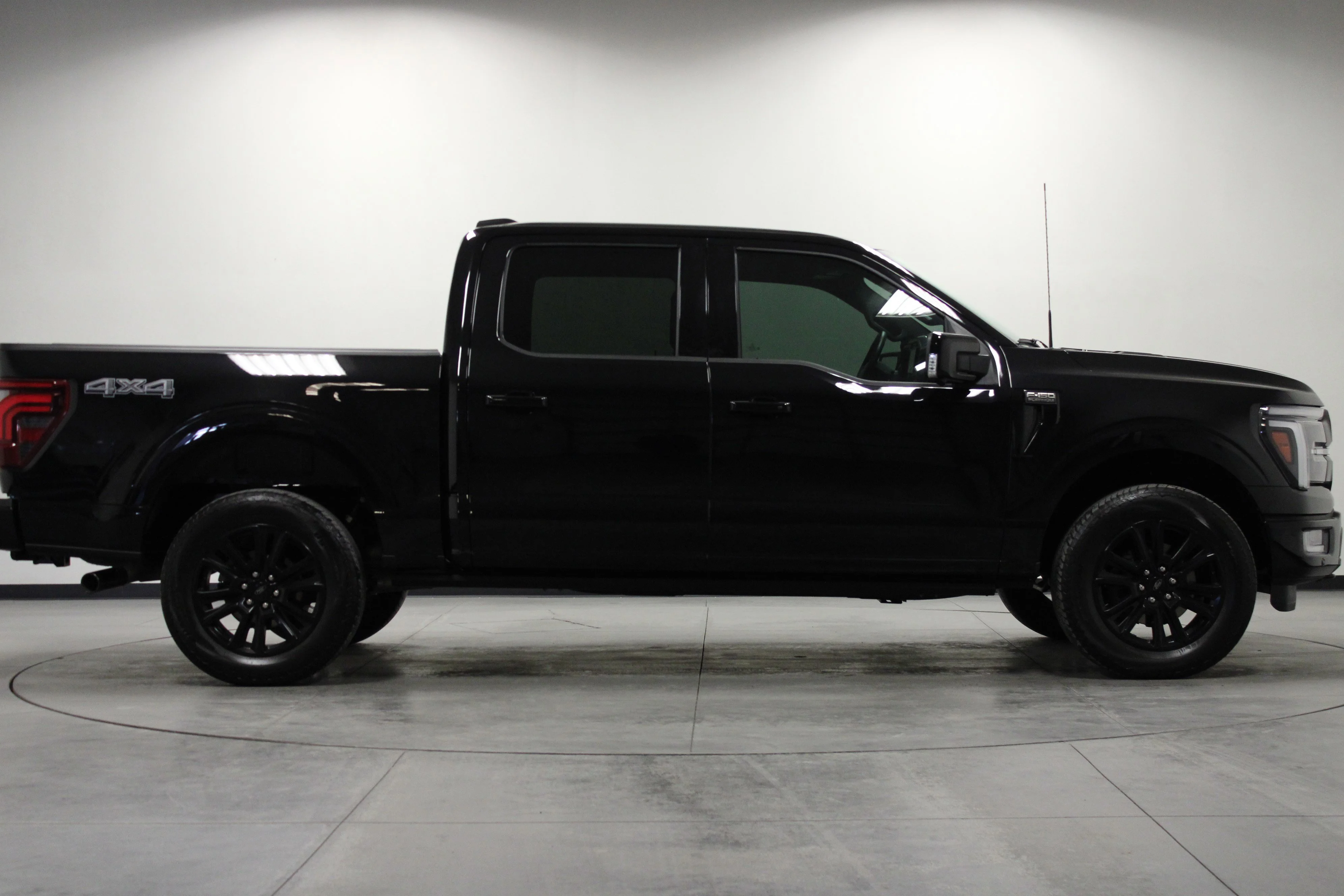 Used 2025 Agate Black Metallic Ford Platinum image 3