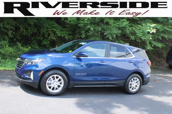 Used 2022 Blue Glow Metallic Chevrolet LT image 4