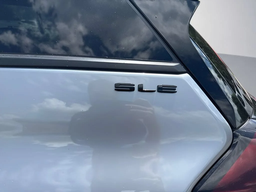 Used 2024 Sterling Metallic GMC SLE image 34