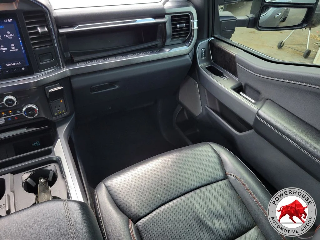 Used 2024 Silver Ford Lariat image 19