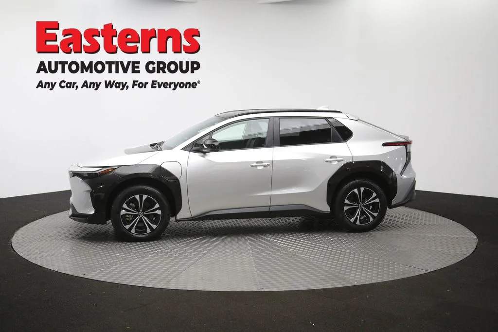 Used 2024 Silver Toyota XLE image 61