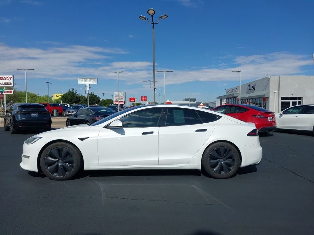 Used 2022 White Tesla Base image 4