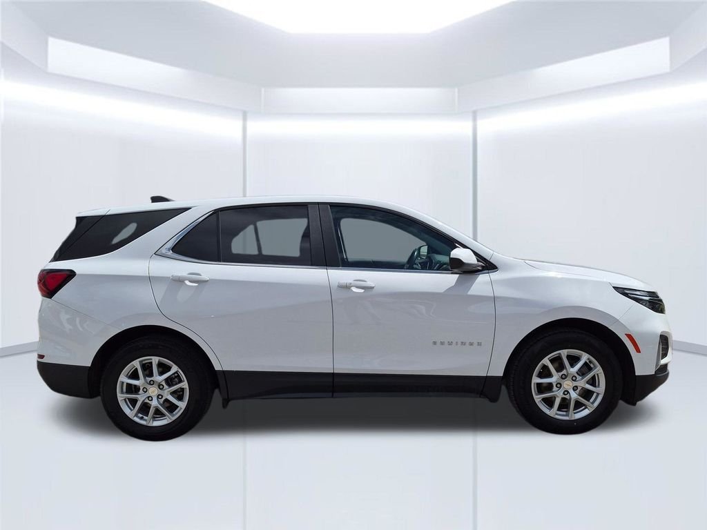 Used 2022 White Chevrolet LT image 7